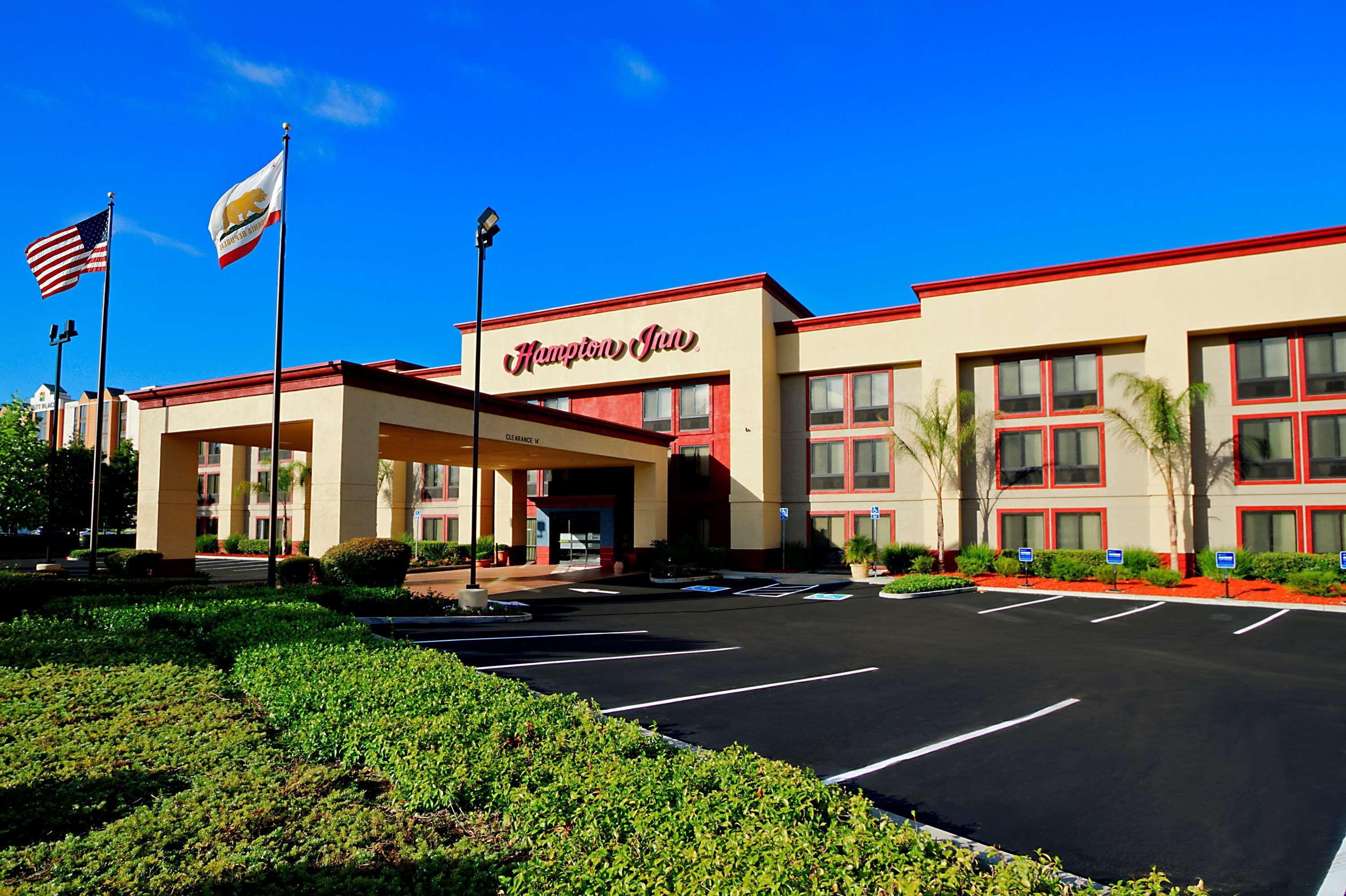 Hampton Inn Fremont Bagian luar foto
