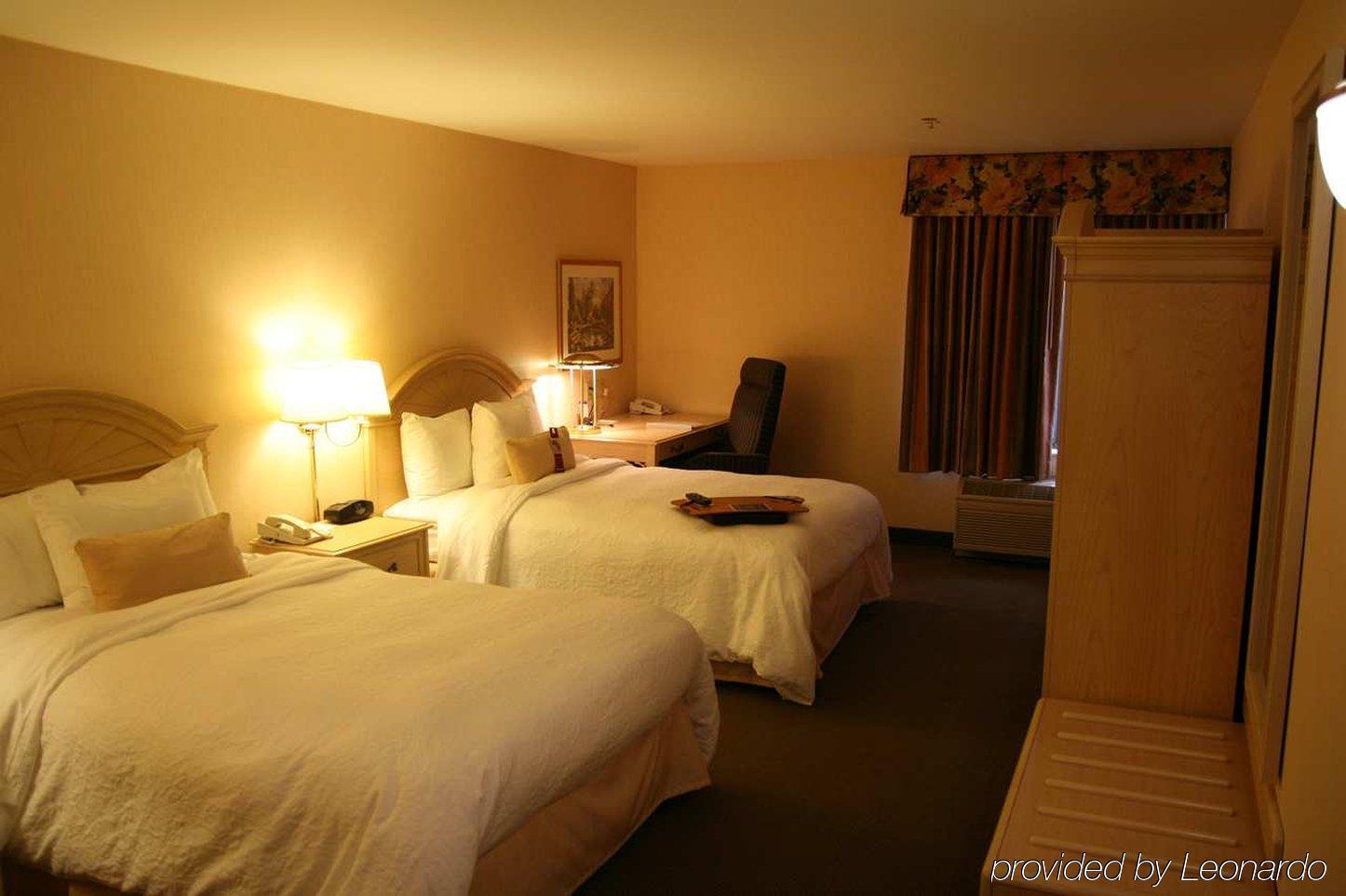 Hampton Inn Fremont Bagian luar foto
