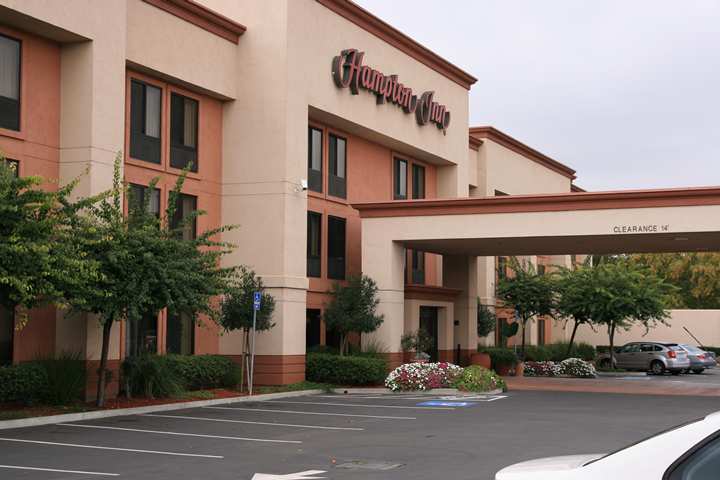 Hampton Inn Fremont Bagian luar foto